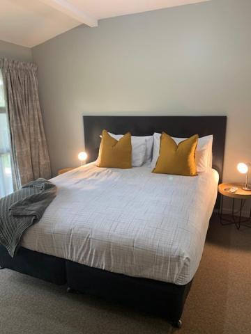 Twizel Central Studio Accommodation Bagian luar foto