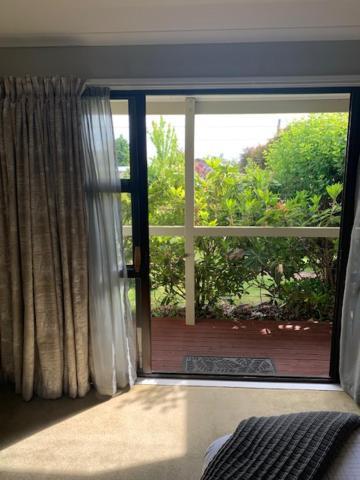 Twizel Central Studio Accommodation Bagian luar foto